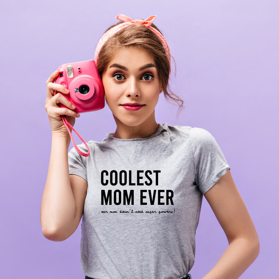 T-shirt "COOLEST MOM EVER"