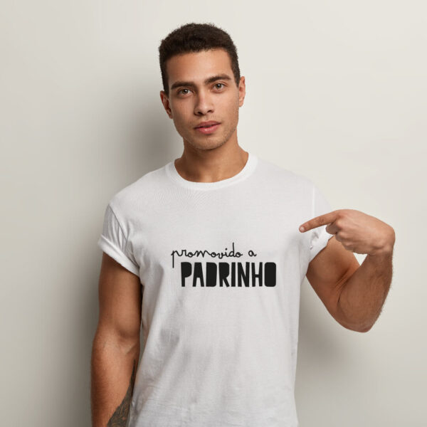 T-shirt "Promovido a Padrinho"